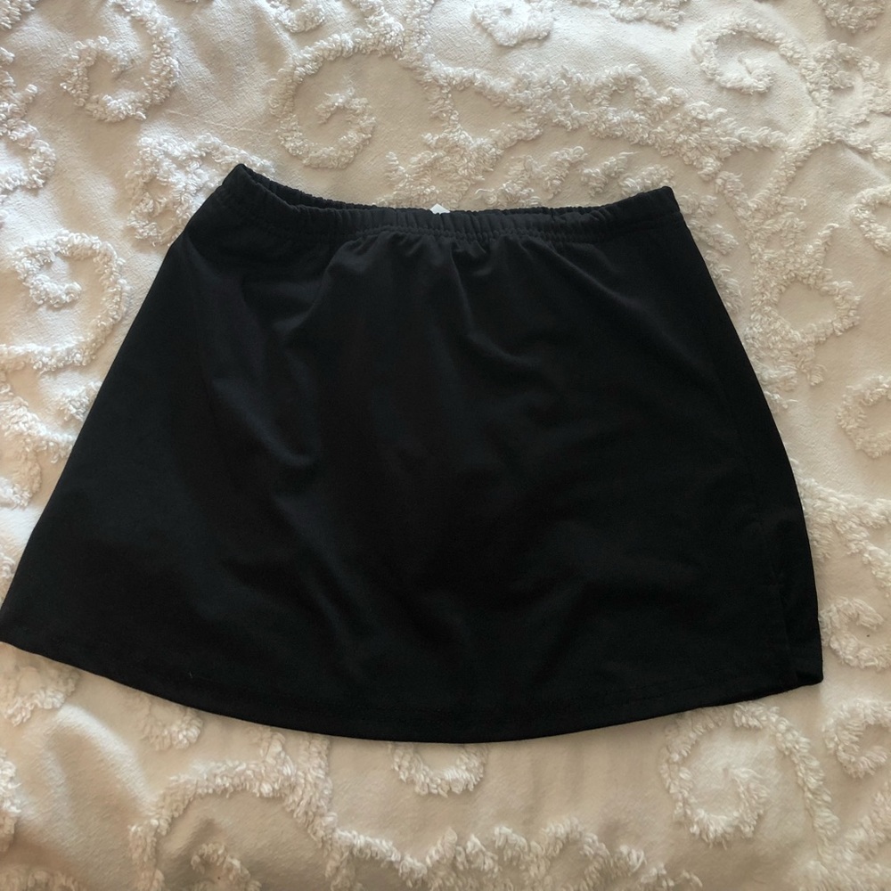 Black golf or tennis skirt